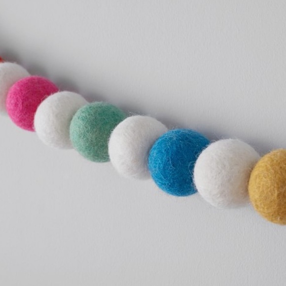 Pottery Barn Kids Multi Felted Ball Garland - Picture 2 of 13